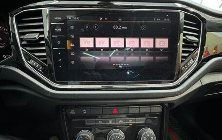 Volkswagen T-Roc I, 2022 год, 1 812 000 рублей, 14 фотография