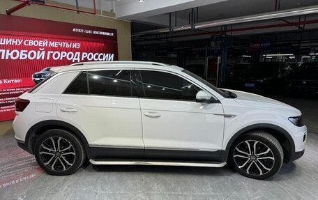 Volkswagen T-Roc I, 2022 год, 1 812 000 рублей, 7 фотография