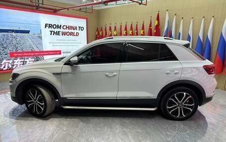 Volkswagen T-Roc I, 2022 год, 1 812 000 рублей, 8 фотография