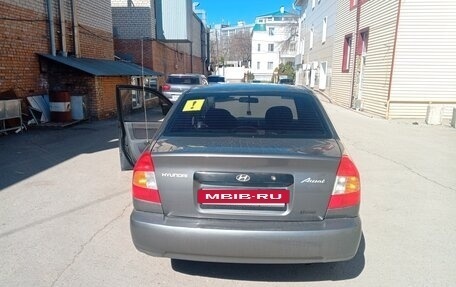 Hyundai Accent II, 2005 год, 310 000 рублей, 2 фотография