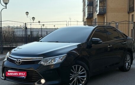 Toyota Camry, 2015 год, 1 850 000 рублей, 2 фотография