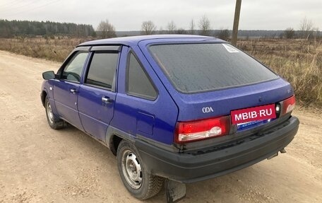 ИЖ 2126 «Ода», 2003 год, 90 000 рублей, 2 фотография