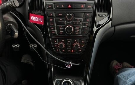 Opel Astra OPC J, 2013 год, 1 430 000 рублей, 24 фотография