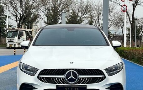 Mercedes-Benz A-Класс, 2022 год, 1 741 000 рублей, 2 фотография