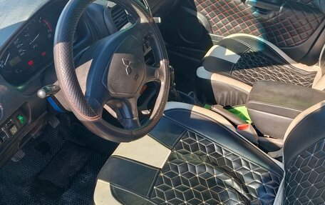 Mitsubishi Carisma I, 2002 год, 220 000 рублей, 11 фотография