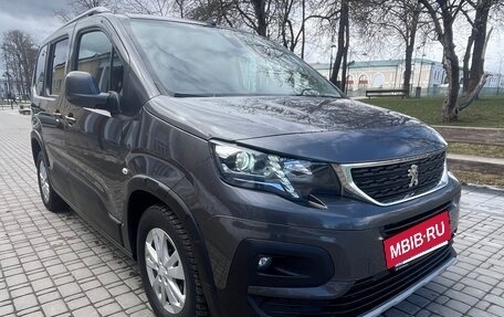 Peugeot Rifter I, 2019 год, 1 690 000 рублей, 3 фотография
