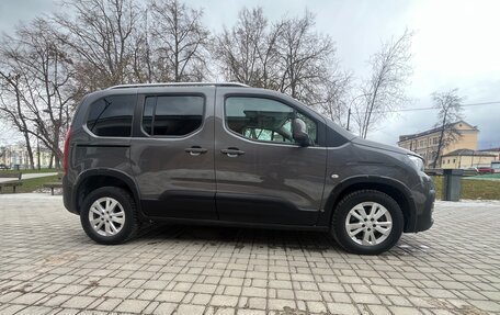 Peugeot Rifter I, 2019 год, 1 690 000 рублей, 9 фотография