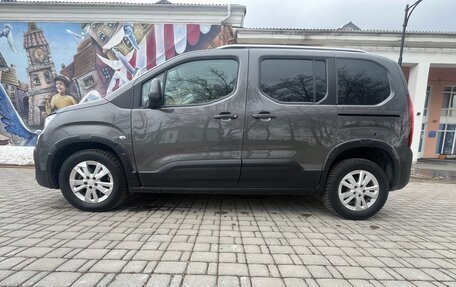 Peugeot Rifter I, 2019 год, 1 690 000 рублей, 10 фотография