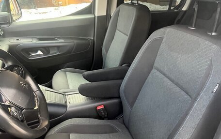 Peugeot Rifter I, 2019 год, 1 690 000 рублей, 26 фотография