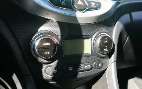 Hyundai Solaris II рестайлинг, 2011 год, 829 000 рублей, 21 фотография