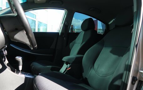 Hyundai Solaris II рестайлинг, 2011 год, 829 000 рублей, 24 фотография
