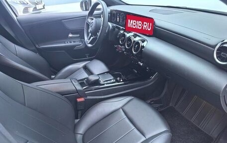 Mercedes-Benz A-Класс, 2022 год, 1 822 000 рублей, 9 фотография