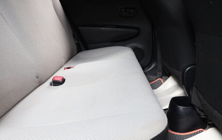 Toyota Vitz, 2012 год, 859 000 рублей, 16 фотография