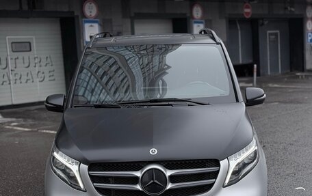 Mercedes-Benz V-Класс, 2022 год, 6 900 000 рублей, 7 фотография