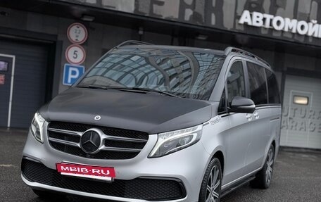 Mercedes-Benz V-Класс, 2022 год, 6 900 000 рублей, 6 фотография