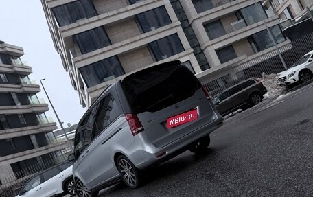 Mercedes-Benz V-Класс, 2022 год, 6 900 000 рублей, 8 фотография