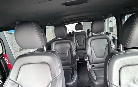 Mercedes-Benz V-Класс, 2022 год, 6 900 000 рублей, 24 фотография