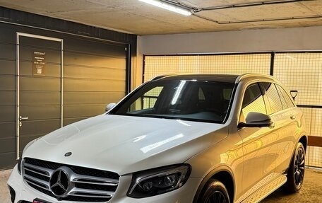 Mercedes-Benz GLC, 2015 год, 3 150 000 рублей, 2 фотография