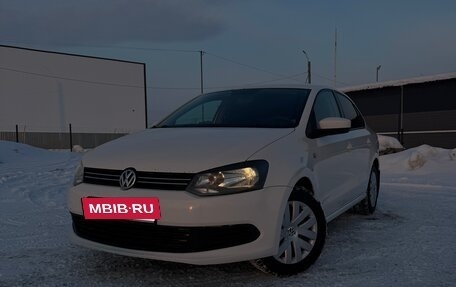 Volkswagen Polo VI (EU Market), 2012 год, 600 000 рублей, 2 фотография