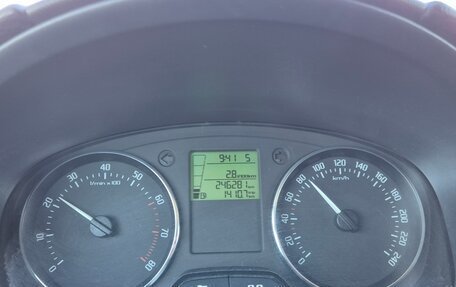 Skoda Fabia II, 2010 год, 470 000 рублей, 13 фотография