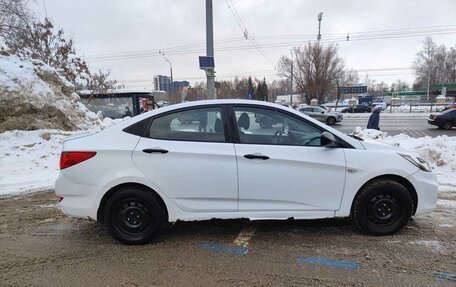 Hyundai Solaris II рестайлинг, 2011 год, 500 000 рублей, 6 фотография