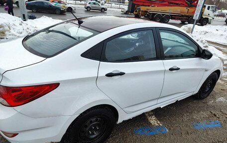 Hyundai Solaris II рестайлинг, 2011 год, 500 000 рублей, 9 фотография