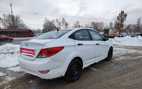 Hyundai Solaris II рестайлинг, 2011 год, 500 000 рублей, 4 фотография