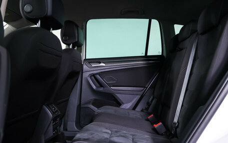 Volkswagen Tiguan II, 2021 год, 3 300 000 рублей, 12 фотография