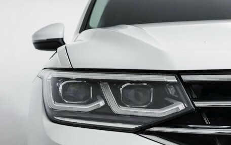 Volkswagen Tiguan II, 2021 год, 3 300 000 рублей, 21 фотография