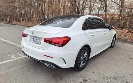 Mercedes-Benz A-Класс, 2022 год, 1 983 000 рублей, 4 фотография
