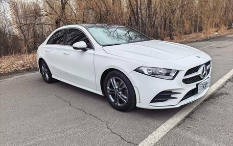 Mercedes-Benz A-Класс, 2022 год, 1 983 000 рублей, 3 фотография
