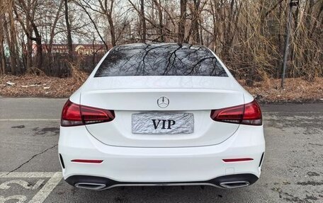 Mercedes-Benz A-Класс, 2022 год, 1 983 000 рублей, 5 фотография
