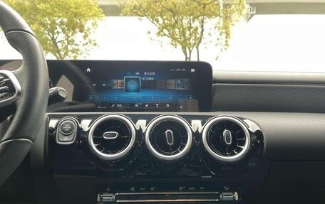 Mercedes-Benz A-Класс, 2022 год, 1 846 000 рублей, 9 фотография