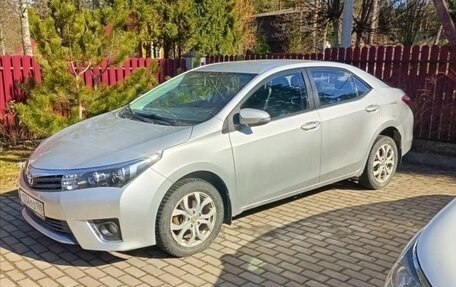 Toyota Corolla, 2015 год, 1 200 000 рублей, 2 фотография