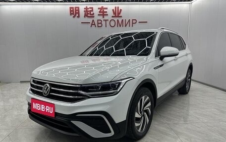 Volkswagen Tiguan II, 2022 год, 2 524 000 рублей, 1 фотография