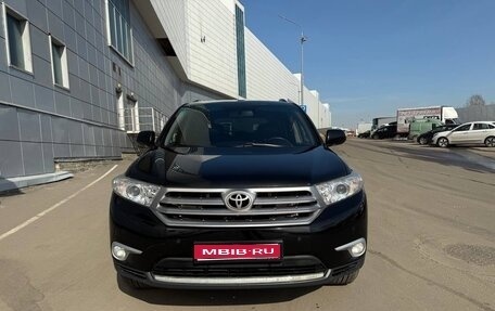 Toyota Highlander III, 2012 год, 1 850 000 рублей, 1 фотография