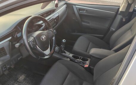 Toyota Corolla, 2015 год, 1 200 000 рублей, 6 фотография