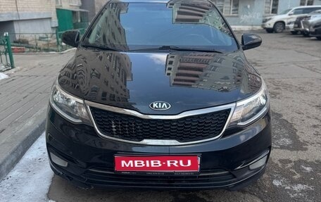 KIA Rio III рестайлинг, 2015 год, 1 000 000 рублей, 1 фотография