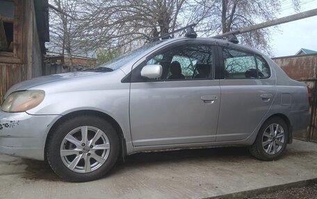 Toyota Platz, 2001 год, 340 000 рублей, 1 фотография