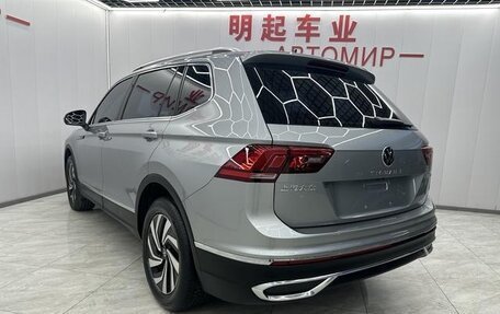 Volkswagen Tiguan II, 2022 год, 2 578 000 рублей, 6 фотография