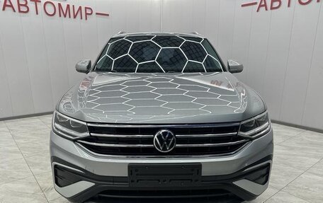 Volkswagen Tiguan II, 2022 год, 2 578 000 рублей, 2 фотография