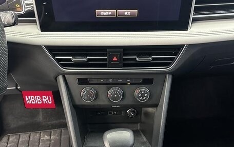 Volkswagen Tiguan II, 2022 год, 2 578 000 рублей, 13 фотография