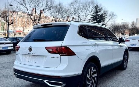 Volkswagen Tiguan II, 2022 год, 2 568 000 рублей, 4 фотография