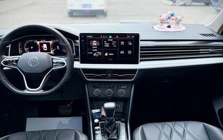 Volkswagen Tiguan II, 2022 год, 2 568 000 рублей, 11 фотография