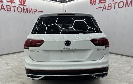 Volkswagen Tiguan II, 2022 год, 2 524 000 рублей, 5 фотография