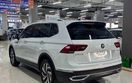 Volkswagen Tiguan II, 2022 год, 2 562 000 рублей, 4 фотография