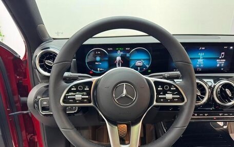 Mercedes-Benz A-Класс, 2022 год, 2 088 000 рублей, 5 фотография