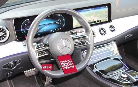 Mercedes-Benz E-Класс, 2023 год, 6 854 000 рублей, 2 фотография