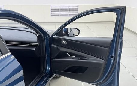 Hyundai Elantra, 2022 год, 1 493 000 рублей, 16 фотография