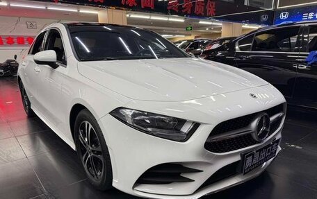 Mercedes-Benz A-Класс, 2022 год, 2 090 000 рублей, 3 фотография